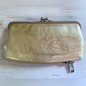 Hobo light metallic gold clutch